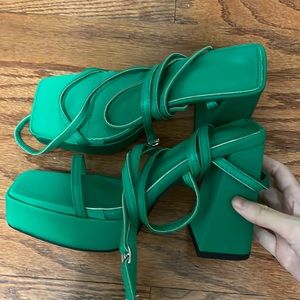 Absolutely new platform sandals